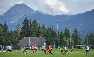 Der SC Paderborn absolvierte ein einwöchiges Trainingslager in Villach vor malerischer Kulisse. - Sarah Jonek