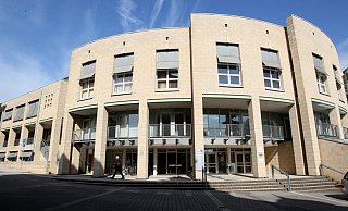 Im Kreishaus in Herford tagen der Kreistag und seine Ausschüsse. - Frank-Michael Kiel-Steinkamp