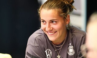 Carlotta Wamser ist in Herford geboren, machte ihr Wirtschaftsabitur in Bünde und spielte unter anderem für Brakel. - picture alliance/dpa Carlotta Wamser ist in Herford geboren, machte ihr Wirtschaftsabitur in Bünde und spielte unter anderem für Brakel. - picture alliance/dpa