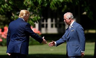 Die Geheimwaffe des Premiers? König Charles (r.) soll sich gut mit Trump verstehen. (Archivbild) - Toby Melville/PA Wire/dpa
