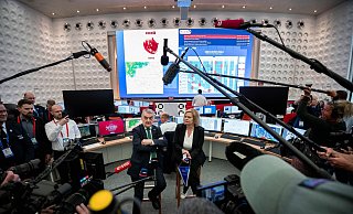NRW-Innenminister Herbert Reul (CDU) und Bundesinnenministerin Nancy Faeser bei der Eröffnung des EM-Lagezentrums der Polizei in Neuss. - Fabian Strauch/dpa