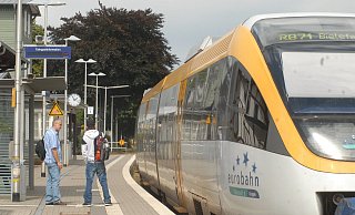 Die Eurobahn hatte am Samstag technische Probleme. Mehrere Züge strandeten auf der Strecke. Auf dem Bild ist ein RB 71 am Bahnhof in Rahden zu sehen (Symbolfoto). - Joern Spreen-Ledebur