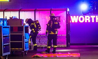 20 Einsatzkräfte waren am nächtlichen Einsatz in Schildesche vor Ort. - Mike-Dennis Müller