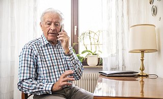 Die Betrüger fragen zahlreiche Daten am Telefon ab. - Polizeiliche Kriminalprävention der Länder und des Bundes