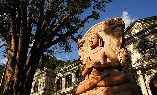 Für einen entspannten Urlaubsstart in Sri Lanka: Rechtzeitig vor der Reise das Visum online beantragen. - Philipp Laage/dpa-tmn