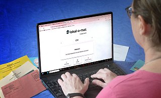 Die neue Wahlhilfe ist freigeschaltet: Der Lokal-O-Mat ist so etwas wie der kleine Bruder des Wahl-O-Mat. Er geht auf Fragen ein, die speziell die Gütersloher Bürger beschäfitgen. - Andreas Frücht Die neue Wahlhilfe ist freigeschaltet: Der Lokal-O-Mat ist so etwas wie der kleine Bruder des Wahl-O-Mat. Er geht auf Fragen ein, die speziell die Gütersloher Bürger beschäfitgen. - Andreas Frücht
