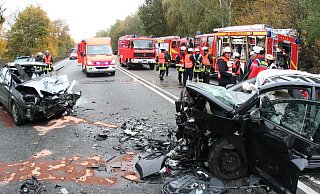 Bei diesem Unfall auf der Kanalstraße wurden am 29. Oktober 2009 fünf Menschen verletzt. - Jörg Stuke