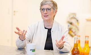 Britta Haßelmann hat ihre politischen Wurzeln in Bielefeld. Seit 2021 führt sie die grüne Fraktion im Bundestag. - Oliver Krato