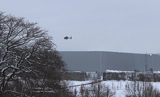 Über das riesige Dach des Logistikunternehmens Hermes Fulfilment ist am Mittwoch mehrere Stunden lang ein Helikopter geflogen. - Dirk Windmöller