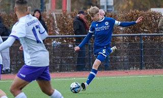 Niklas Möllers und Arminias U19, hier gegen Osnabrück, spielen Sonntag beim TuS Königsdorf. - Andreas Zobe