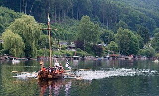 In Vlotho gibt es den einzigen Badesee im Kreis Herford. Das 39 Hektar große Gelände direkt an der Weser hat sogar einen Nichtschwimmerbereich für die ganz Kleinen. - Ralf Bittner