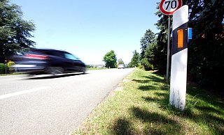 Anwohner an der B239 ärgern sich über zu hohen Lärm und hohe Geschwindigkeit. - Niklas Krämer