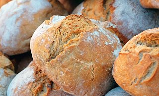 Der Täter bedrohte die Verkäuferin und forderte Geld. - Pixabay