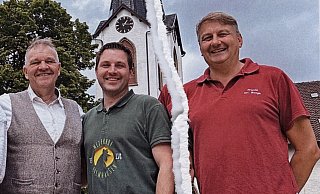 Ein Riss geht durch den Verein. - Anna Lena Hinder