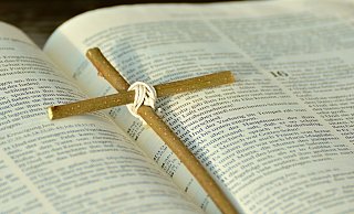 Die Kommentatoren bezeichnen das Verhalten der Gemeinde als unchristlich. - (Symbolbild): Pixabay