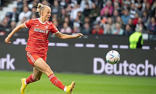 Lea Schüller erzielt einen Doppelpack. (Archivbild) - Sebastian Gollnow/dpa