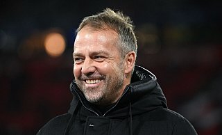 Hansi Flick empfiehlt morgendliche Atemübungen statt Smartphone-Scrolling. - Sven Hoppe/dpa