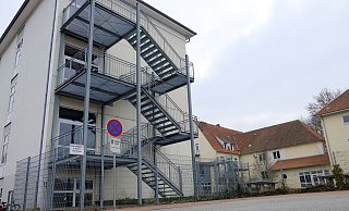 Die Tage sind gezählt: Die Abrissgenehmigung für das alte Realschulgebäude liegt nun vor. - Heike von Schulz