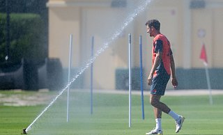 Bloß keine kalte Dusche zum WM-Start: Thomas Müller. - Sven Hoppe/dpa