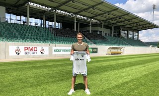 Ab jetzt im Häcker-Wiehenstadion zu Haus: Neuzugang Jonathan Riemer. Foto: SV Rödinghausen - SVR