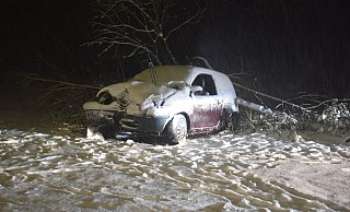Das Auto nach dem Unfall. - Polizei