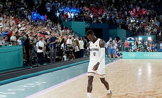 Dennis Schröder verließ mit hängendem Kopf die Arena. - Marcus Brandt/dpa