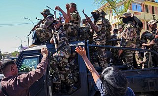 In dem Inselstaat im Indischen Ozean demonstrieren seit Ende September Zehntausende junge Menschen der «Gen Z» - am Wochenende schlossen sich Militärs ihnen an. (Archivbild) - Mamyrael/AP/dpa