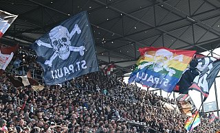 Der FC St. Pauli spielt am Wochenende in Frankfurt. - Carmen Jaspersen/dpa