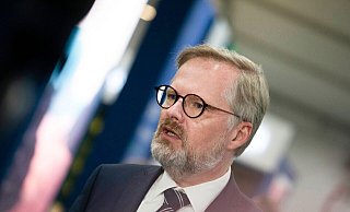 Der tschichische Premierminister Petr Fiala hat mit seiner Regierung ein Misstrauensvotum überstanden. - Gehad Hamdy/dpa