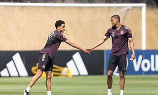 Jamal Musiala (l) und Malick Thiaw sind beim DFB-Test gegen Kolumbien gesetzt. - Jürgen Kessler/dpa