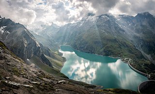 In dieser Gebirgslandschaft in Kaprun liegt auch der als Familienberg bekannte Maiskogel. - picture alliance / Photoshot