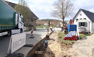 Die Sanierung der Erkelner Ortsdurchfahrt trägt auch zur Verbesserung des Hochwasserschutzes bei. - Burkhard Battran