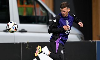 Groß soll Kroos im Mittelfeld so gut wie möglich als Taktgeber und Spiellenker vertreten. - Federico Gambarini/dpa