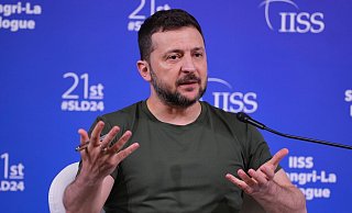 Der ukrainische Präsident Wolodymyr Selenskyj wirbt beim 21. Shangri-La-Dialog-Gipfel in Singapur um Teilnahme am Friedensgipfel in der Schweiz. - Vincent Thian/AP/dpa