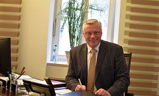 Bürgermeister Daniel Hartmann im Büro im Höxteraner Stadthaus. - Stadt Höxter