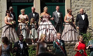 Bredenborn feiert seine Majestäten Andreas Hufendiek und Katrin Finke-Hufendiek. - Moritz Räker