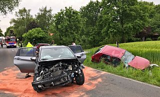Mai 2019: Bei diesem Unfall auf der Häger Straße sind ein Vater und sein Sohn verletzt worden. - Dirk Windmöller