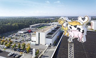 Das Logo der Tiergruppe, das sich als Werbefigur auf dem Tiefkühllager bei Tönnies drehte, wurde demontiert. - Tönnies
