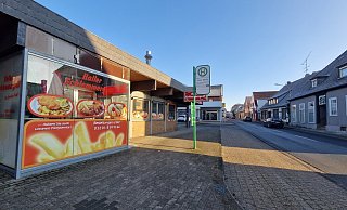 Der Schlemmergrill an der Langen Straße ist seit Ende 2018 geschlossen. Bisher fand sich kein Käufer. - Uwe Pollmeier
