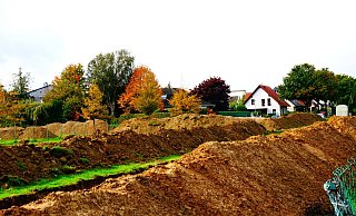 Für die Suchschnitte an der Hermann-Löns-Straße hat der LWL eine Fachfirma beauftragt. - Michael Grundmeier