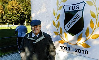 Seit 1949 dabei: Reinhold Skowronnek ist dem TuS FA Dünne stets treu geblieben und heute das zweitälteste Mitglied des vor 115 Jahren gegründeten Vereins. - Thorsten Mailänder
