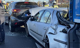 Autos aufeinandergeschoben: Der Unfall ereignete sich an der Kreuzung Bremer Straße/Gestringer Straße in Espelkamp. - Heike von Schulz