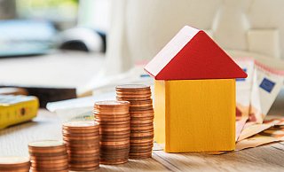 Sie wollen endlich rein ins Eigenheim - oder planen, eines zu verkaufen? Dann sollten Sie beim Kauf oder Verkauf besser nicht tricksen. Ansonsten kann das Finanzamt hellhörig werden. - Christin Klose/dpa-tmn