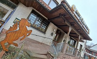 Mit Dorfgemeinschaftshaus und Musikschule könnte der Umbau der einstigen Vördener Traditionsgaststätte Weber insgesamt knapp 2,7 Millionen Euro kosten. Trotz einer Förderung zeigt sich damit nicht jeder in der kleinen Kommune einverstanden. Auch im Zuge der Haushaltsberatungen wird darüber rege diskutiert. Fotos: Madita Schellenberg - Madita Schellenberg