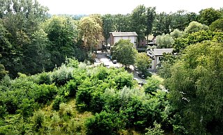 Auf dem Gelände des alten Parkhotels und der ehemaligen Druckerei Ketzer in Gütersloh wollte ein Investor ursprünglich eine Wohnanlage für junge Senioren ab 60 errichten. Nun hat er seine Pläne verworfen. - Andreas Frücht Auf dem Gelände des alten Parkhotels und der ehemaligen Druckerei Ketzer in Gütersloh wollte ein Investor ursprünglich eine Wohnanlage für junge Senioren ab 60 errichten. Nun hat er seine Pläne verworfen. - Andreas Frücht