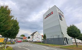 Die Zukunftsaussichten für Steinheims Turm am Einkaufscenter stehen nun fest: Er wird bleiben. - Madita Schellenberg