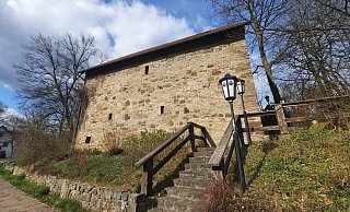 Die Bauernburg ist eine sogenannte Fliehburg. Drohte Gefahr, konnten sich Menschen dort in Sicherheit bringen. - Madita Schellenberg