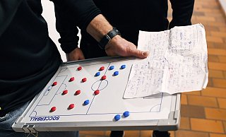 Weil Amateurtrainer häufig keine Zeit für eigenes Scouting haben, soll ihnen diese Arbeit durch das Online-Portal abgenommen werden. - picture alliance