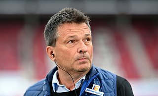 Christian Heidel ärgert sich weiterhin über die Ansetzung der Mainzer Erstrundenpartie bei Dynamo Dresden. - Torsten Silz/dpa