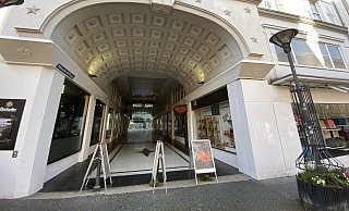 Die Hohenzollernpassage sei stadtbildprägend und solle erhalten bleiben, lautet der Vorschlag des Experten. Allerdings gibt es auch hier viele Leerstände. - Nicole Sielermann